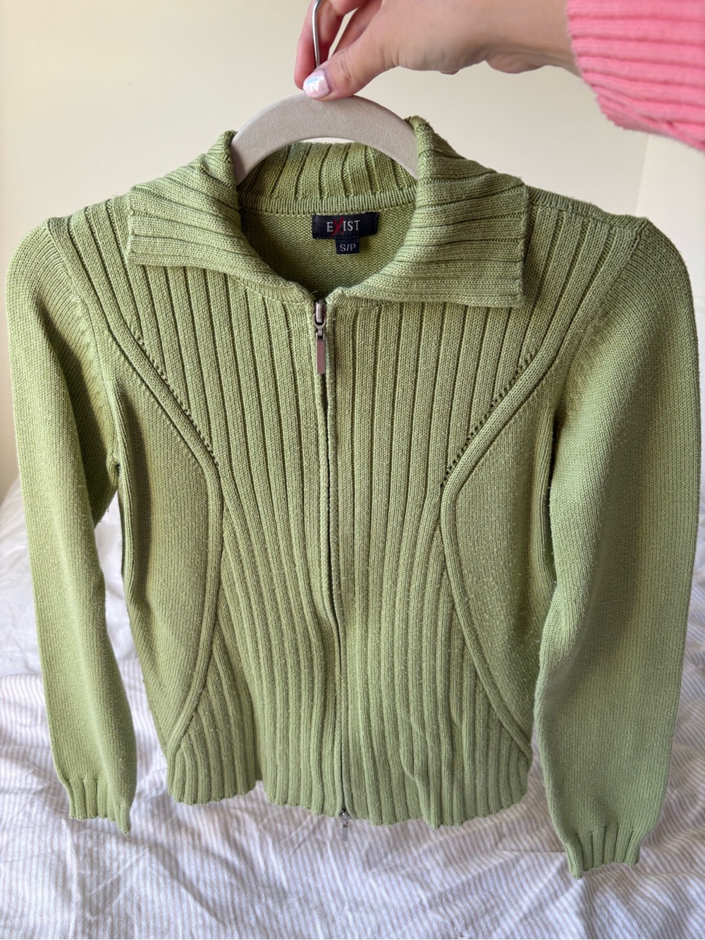 vintage Ribbed Zip-Front Sweater - Picture 5 of 6